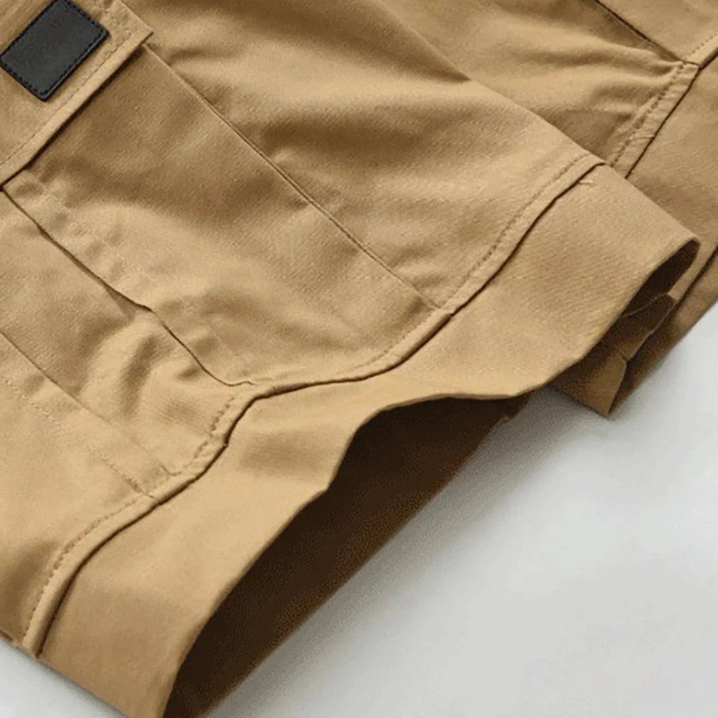 Men's Casual Cargo Shorts with Elastic Waist and Multiple Pockets for Active Summer Wear