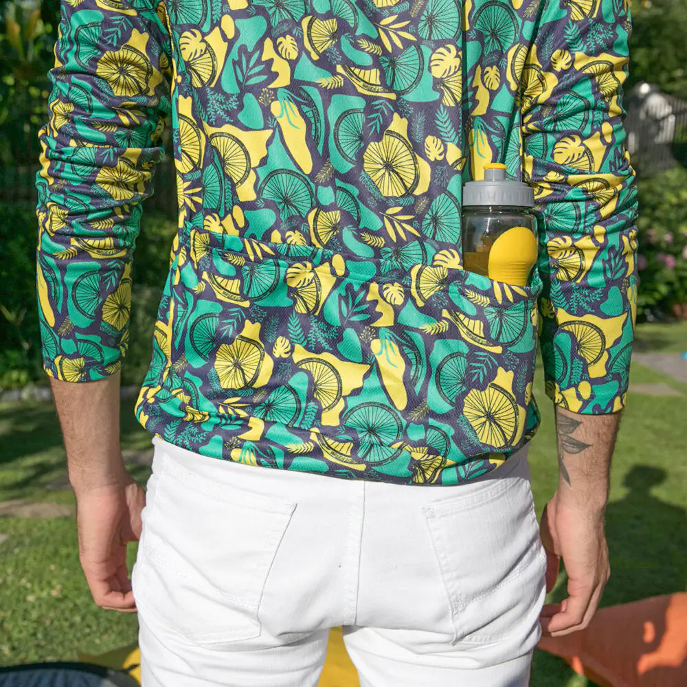 Stylish Men's Sweatshirt for Comfortable Outdoor Adventures