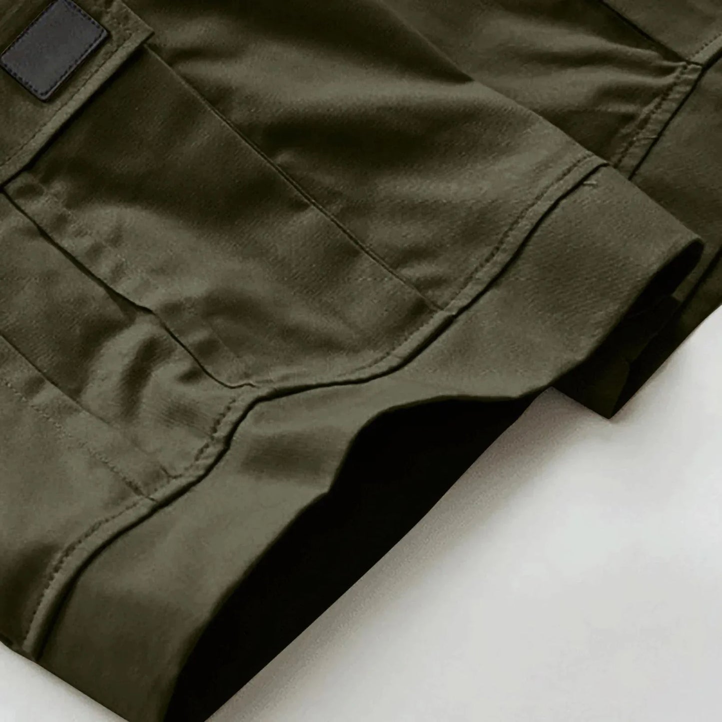 Men's Casual Cargo Shorts with Elastic Waist and Multiple Pockets for Active Summer Wear