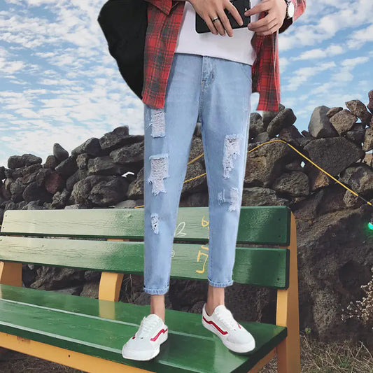 Stylish Ripped Men's Denim for Trendy Comfort and Fit