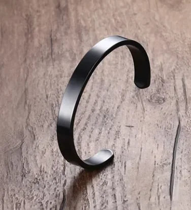 Sleek Urban Titanium Men's Bracelet - Unique U-Shaped Design